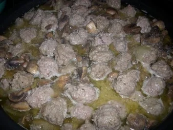 Rezept: Champignonpfanne mit Hackbällchen... Bild Nr. 7 Champignonpfanne mit Hackbällchen... - Rezept - Bild Nr. 7