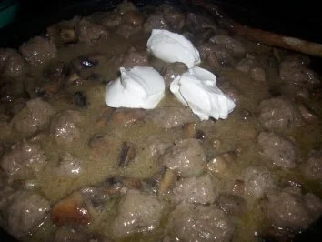 Rezept: Champignonpfanne mit Hackbällchen... Bild Nr. 9 Champignonpfanne mit Hackbällchen... - Rezept - Bild Nr. 9