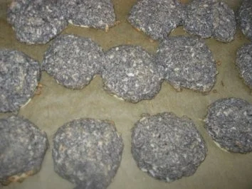 Mohn-Kokos-Makronen - Rezept