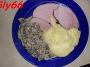 Rezept: Fleischgerichte:Beinschinken mit Champignon-Soรe Fleischgerichte:Beinschinken mit Champignon-Soรe - Rezept