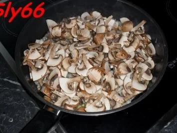 Rezept: Fleischgerichte:Beinschinken mit Champignon-Soße Bild Nr. 9 Fleischgerichte:Beinschinken mit Champignon-Soße - Rezept - Bild Nr. 9