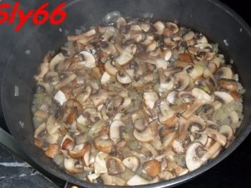 Rezept: Fleischgerichte:Beinschinken mit Champignon-Soße Bild Nr. 10 Fleischgerichte:Beinschinken mit Champignon-Soße - Rezept - Bild Nr. 10