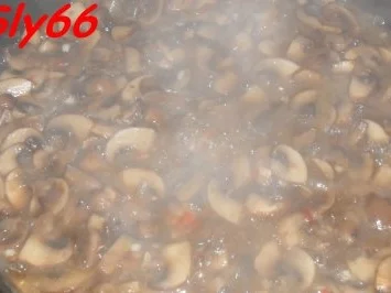 Rezept: Fleischgerichte:Beinschinken mit Champignon-Soße Bild Nr. 11 Fleischgerichte:Beinschinken mit Champignon-Soße - Rezept - Bild Nr. 11