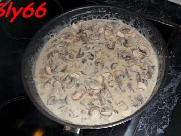 Rezept: Fleischgerichte:Beinschinken mit Champignon-Soße Bild Nr. 14 Fleischgerichte:Beinschinken mit Champignon-Soße - Rezept - Bild Nr. 14