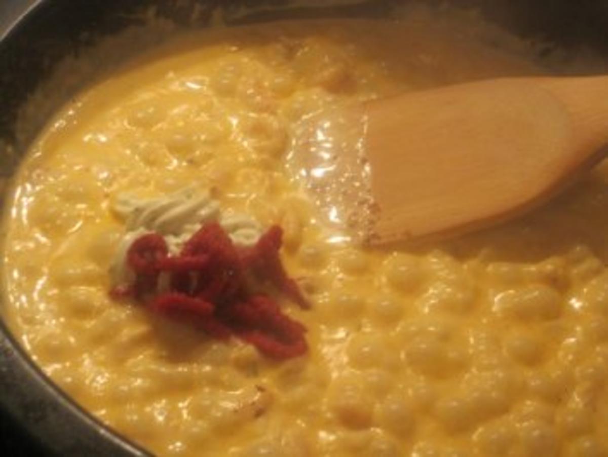Pasta mit Garnelen in feuriger Tomatencreme-Soße - Rezept - Bild Nr. 4
