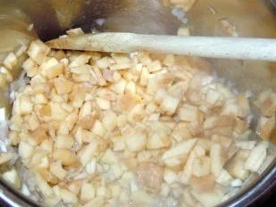 Rezept: Hähnchenbrust unter Pistazienhaube mit Tomaten-Apfel-Confit und Basmati-Reis Bild Nr. 5 Hähnchenbrust unter Pistazienhaube mit Tomaten-Apfel-Confit und Basmati-Reis - Rezept - Bild Nr. 5