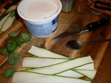 Tzaziki-Zucchini-Röllchen - Rezept - Bild Nr. 3
