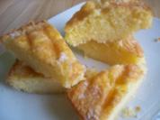 Saftigsaurer Zitronenkuchen - Rezept