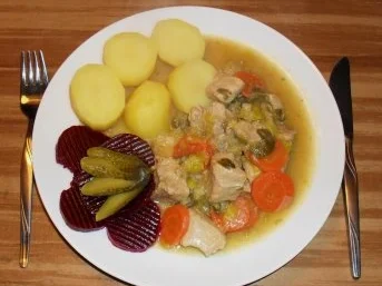 Rezept: Schweinepfeffer "Heedfelder Art" Bild Nr. 2 Schweinepfeffer "Heedfelder Art" - Rezept - Bild Nr. 2