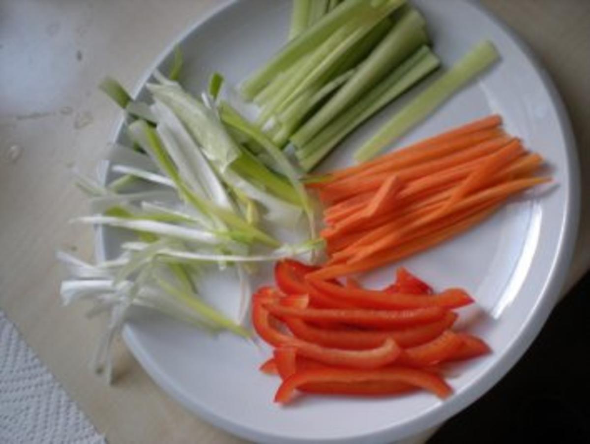 Reispapierröllchen mit Satay Dip - Rezept - Bild Nr. 3