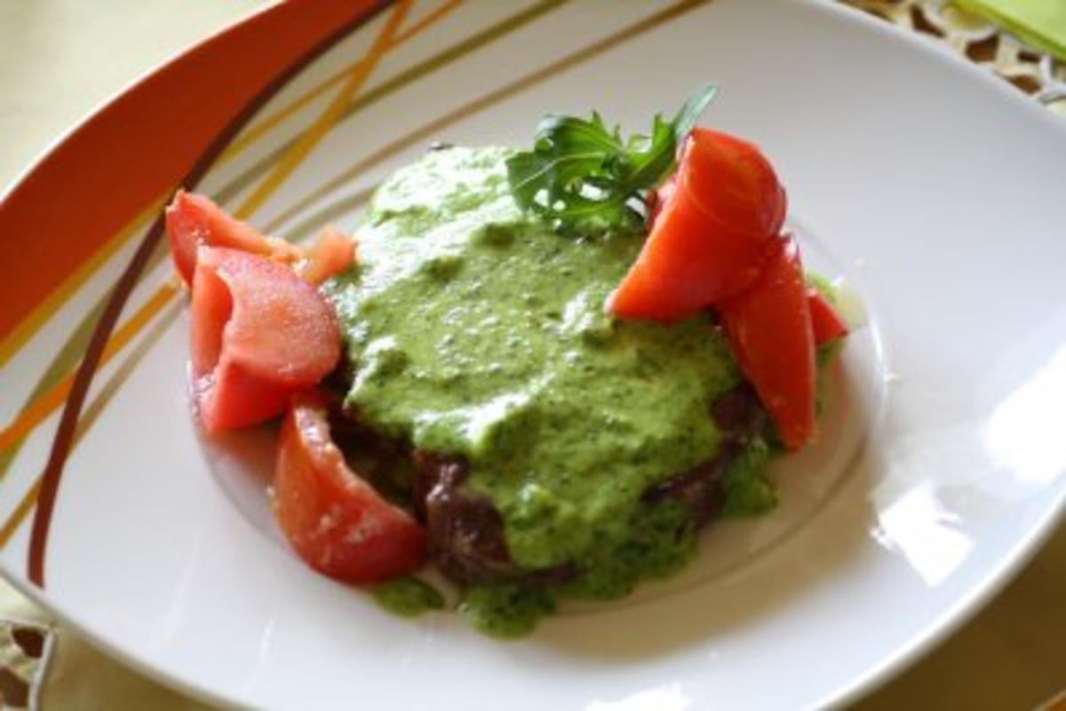 Bilder für Rindersteak mit Rucolaschaum und Tomaten - Rezept