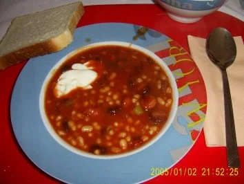 Rezept: Bohnen Suppe mit Debreziener Bohnen Suppe mit Debreziener - Rezept