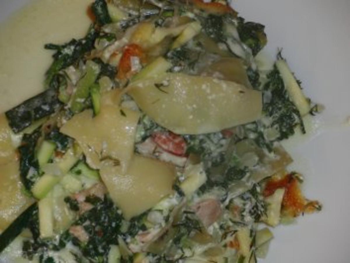 Fisch : Lasagne mal anderst mit Lachs, Spinat, Zuccini & Kräuter - Rezept - Bild Nr. 3
