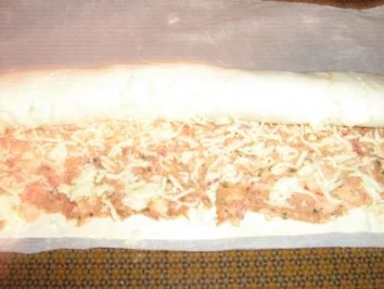 Blätterteig - Pizza - Schnecken pikant gefüllt - Rezept - Bild Nr. 4
