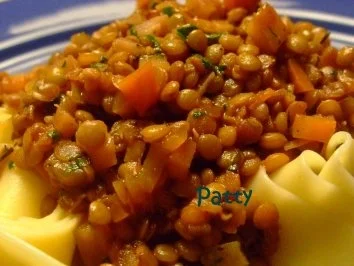 Balsamico-Rotwein-Linsen mit Bandnudeln - Rezept - Bild Nr. 2