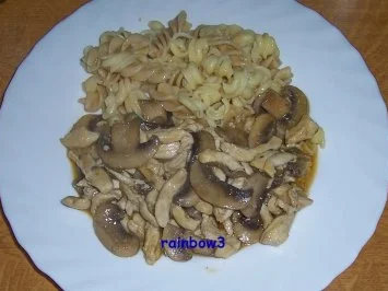 Rezept: Kochen: Hähnchen-Geschnetzeltes mit Pilzen Kochen: Hähnchen-Geschnetzeltes mit Pilzen - Rezept
