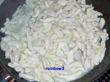 Rezept: Kochen: Hähnchen-Geschnetzeltes mit Pilzen Bild Nr. 4 Kochen: Hähnchen-Geschnetzeltes mit Pilzen - Rezept - Bild Nr. 4