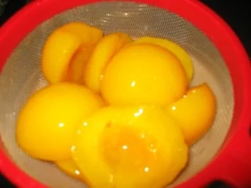 Rezept: Backwaren: Pfirsichkuchen mit Überzug Bild Nr. 10 Backwaren: Pfirsichkuchen mit Überzug - Rezept - Bild Nr. 10