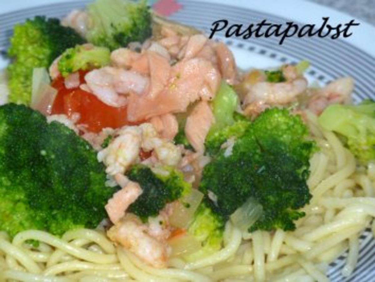 Spaghetti mit Broccoli-Lachs - Rezept