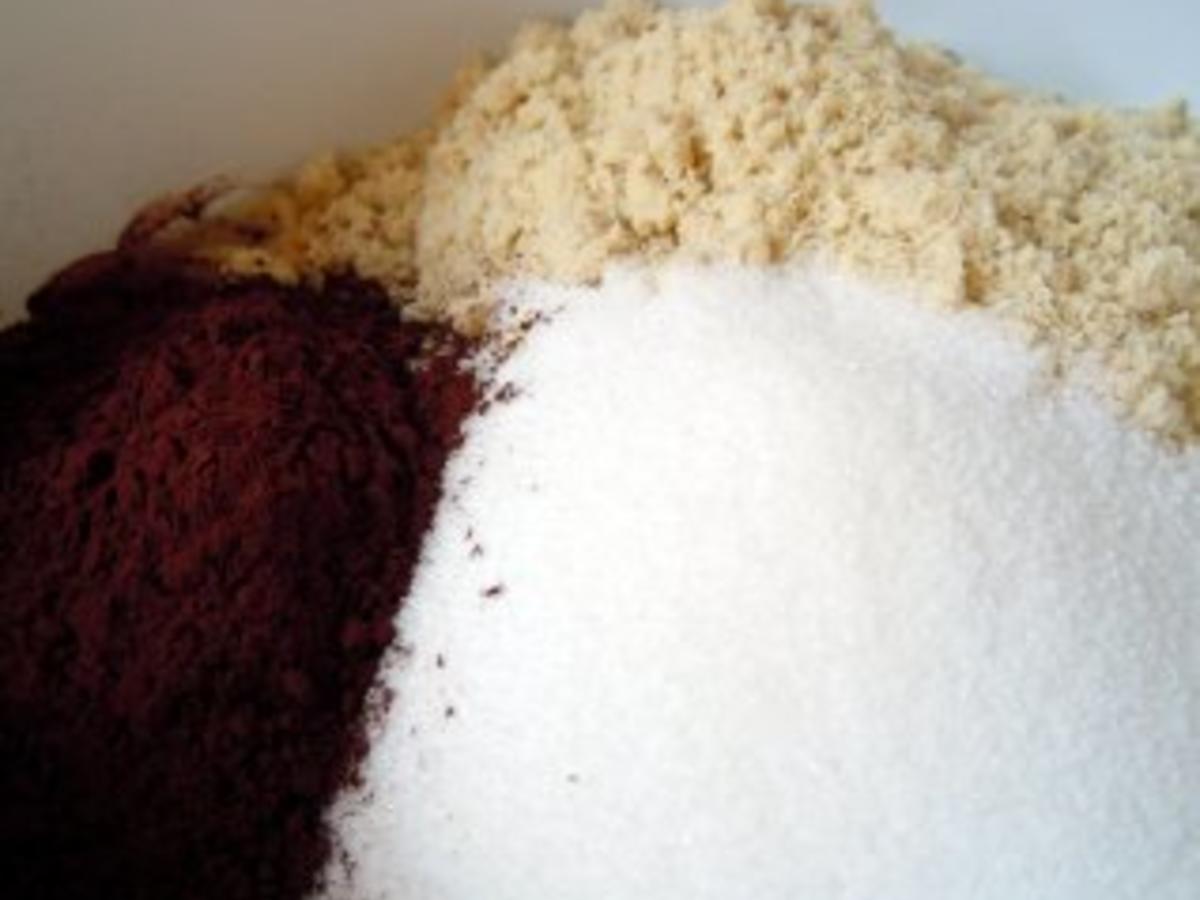 Schokoladen Orangen Kuchen - 288 kcal/100g