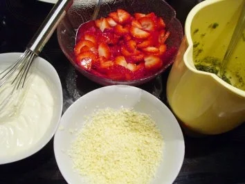 Desserts: Weiße Joghurtschokocreme al genovese - Rezept - Bild Nr. 4