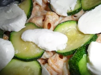 Pasta-Käse-Auflauf mit Zucchini und Mozzarella - Rezept - Bild Nr. 14