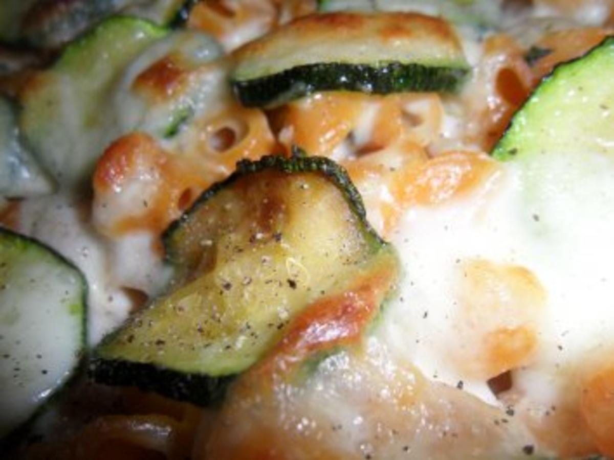 Pasta Käse Auflauf mit Zucchini und Mozzarella - von Miez Pasta Käse Auflauf mit Zucchini und Mozzarella - von Miez