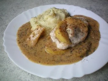 Putenschnitzel mit Apfel-Thymian-Sauce - Rezept