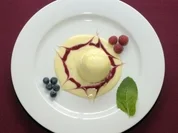 Quarksoufflee mit Vanille und Waldfrüchten (Patrick Bach) - Rezept