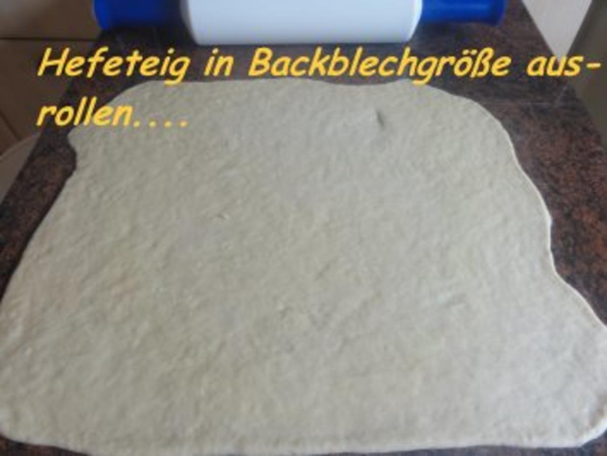 Hefe:    APRIKOSEN-BLECHKUCHEN mit  Butterstreusel - Rezept - Bild Nr. 4