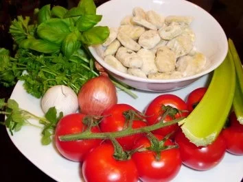 Rezept: Dips und Saucen: Warmes Tomatensugo Bild Nr. 2 Dips und Saucen: Warmes Tomatensugo - Rezept - Bild Nr. 2