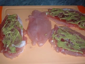 Rezept: Geflügel : Hähnchen - Minutensteaks - Roulade Bild Nr. 2 Geflügel : Hähnchen - Minutensteaks - Roulade - Rezept - Bild Nr. 2