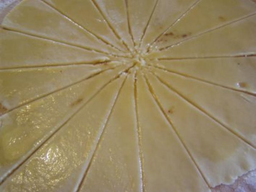 -Gebäck- Frischkäsehörnchen mit Apfelfüllung - einfach - von elkrau -Gebäck- Frischkäsehörnchen mit Apfelfüllung - einfach - von elkrau