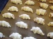 -Gebäck- Frischkäsehörnchen mit Apfelfüllung - Rezept