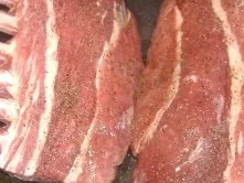 Lammcarre mit Mandel-Nuss-Kruste auf Tomaten-Bohnengemüse - Rezept - Bild Nr. 2