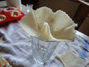 Rezept: Zwetschgen-Sahne-Creme im Filokörbchen an Pflaumenwein Sauce Bild Nr. 8 Zwetschgen-Sahne-Creme im Filokörbchen an Pflaumenwein Sauce - Rezept - Bild Nr. 8