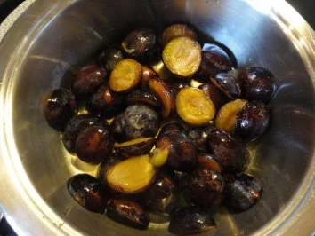 Rezept: Zwetschgen-Sahne-Creme im Filokörbchen an Pflaumenwein Sauce Bild Nr. 2 Zwetschgen-Sahne-Creme im Filokörbchen an Pflaumenwein Sauce - Rezept - Bild Nr. 2