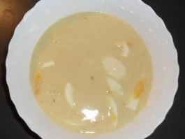 verlorene Eier alla Mama  Eier in Senfsoße - Rezept