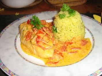 Rezept: Hähnchenbrüstchen in Paprikasahne an Basmatireis Hähnchenbrüstchen in Paprikasahne an Basmatireis - Rezept