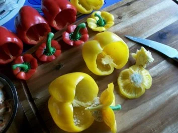 Gefüllte Paprikaschoten - Rezept - Bild Nr. 2