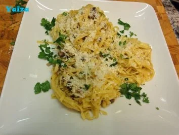 Rezept: Tagliolini in Champignon-Schinkensahne Tagliolini in Champignon-Schinkensahne - Rezept