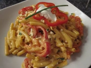 Makkaroni mit Paprika-Hüttenkäse-Sauce - Rezept
