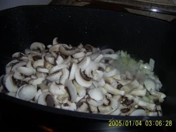 Schweinsbraten in einer Champignon-Rotwein-Soße - Rezept - Bild Nr. 4