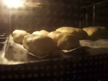 Rezept: Milchbrötchen Bild Nr. 5 Milchbrötchen - Rezept - Bild Nr. 5