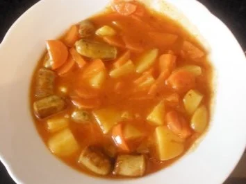 Blitzgulasch mit Würstchen & Gemüse - Rezept - Bild Nr. 2