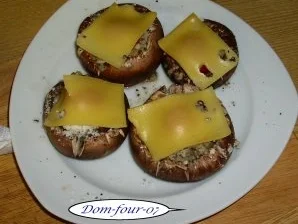 Rezept: Roastbeef mariniert mit Thymian, bunten Pfeffer Öl ,Knobi ,Zwiebeln und Senf Bild Nr. 3 Roastbeef mariniert mit Thymian, bunten Pfeffer Öl ,Knobi ,Zwiebeln und Senf - Rezept - Bild Nr. 3