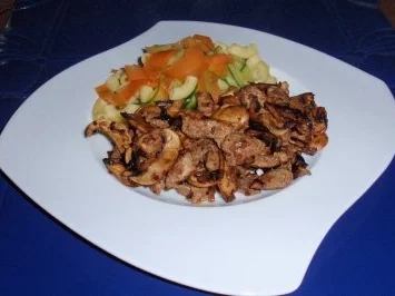 Gemüse-Nudeln mit gebratenen Filetstreifen und Champignons - Rezept - Bild Nr. 9