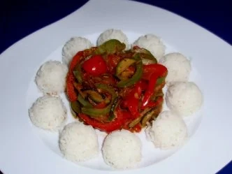 Rezept: Basmatireis-Bällchen mit scharfen Gemüse Bild Nr. 8 Basmatireis-Bällchen mit scharfen Gemüse - Rezept - Bild Nr. 8