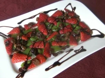 Zuckerschoten - Erdbeer - Salat - Rezept - Bild Nr. 2