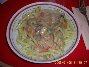 Rezept: Champignons-Brokoli-Sahne-Soße Champignons-Brokoli-Sahne-Soße - Rezept